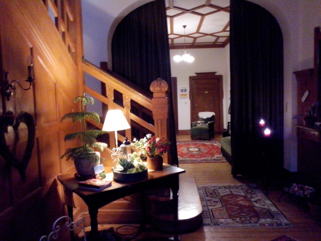 Pension & Gastehaus Villa Kuhn Цайц Экстерьер фото