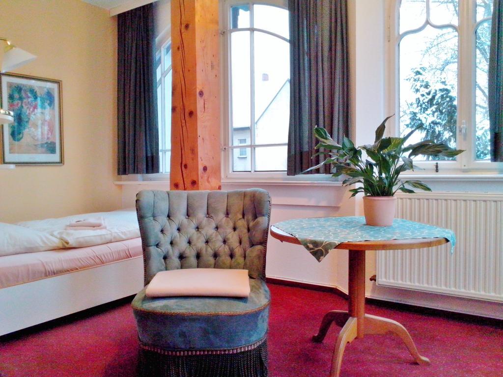 Pension & Gastehaus Villa Kuhn Цайц Номер фото